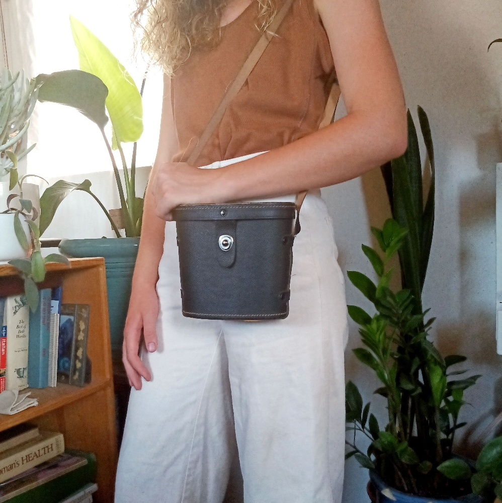 Vtg Binoculars Case